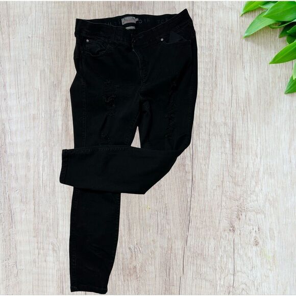 Torrid Womens Bombshell Skinny Jeans Size 18 SHORT Black Distressed - Picture 1 of 11